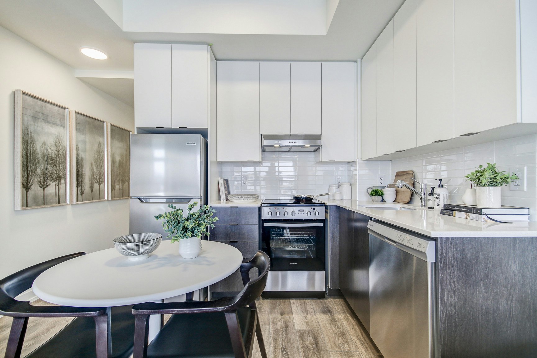 J403-125 Canon Jackson Drive, Toronto, ON, M6M 3Z4 - 5