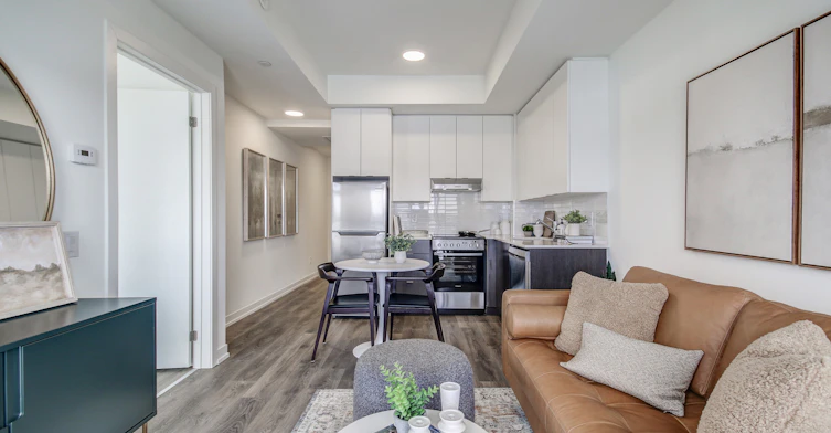 J403-125 Canon Jackson Drive, Toronto, ON, M6M 3Z4 - 9