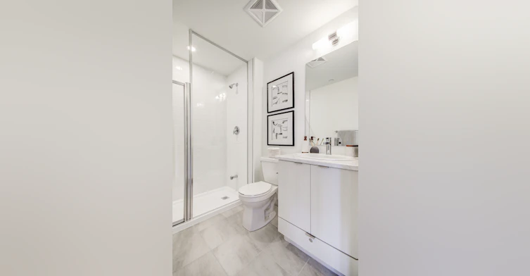 M312-125 Canon Jackson Drive, Toronto, ON, M6M 3Z4 - 2
