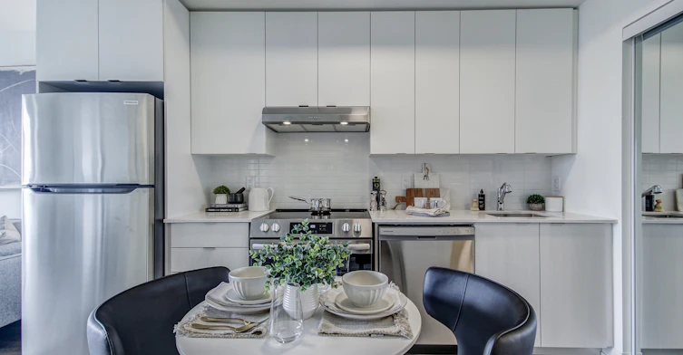 125 Canon Jackson Drive, Toronto, ON, M6M 3Z4 - 5