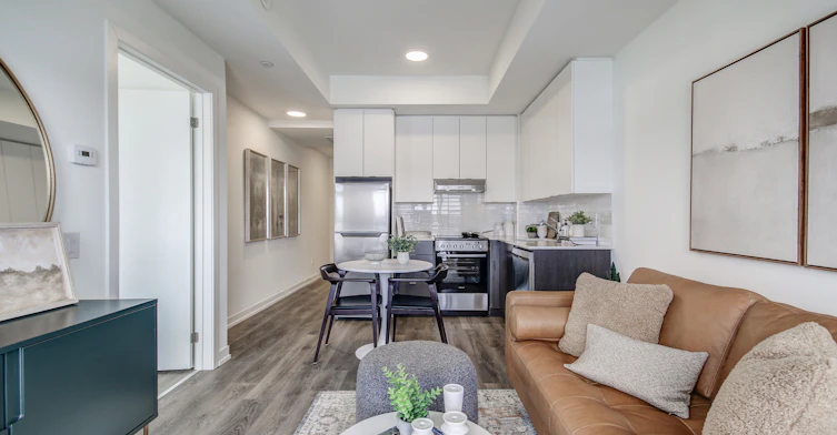 125 Canon Jackson Drive, Toronto, ON, M6M 3Z4 - 4