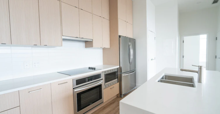 3103-1763 Comox Street, Vancouver, BC, V6G 1P5 - 2