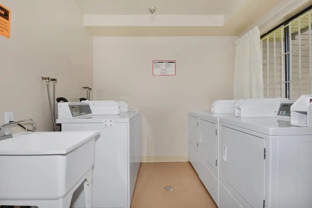 202-1180 Lansdowne Drive, Coquitlam, BC, V3E 1J7 - 10