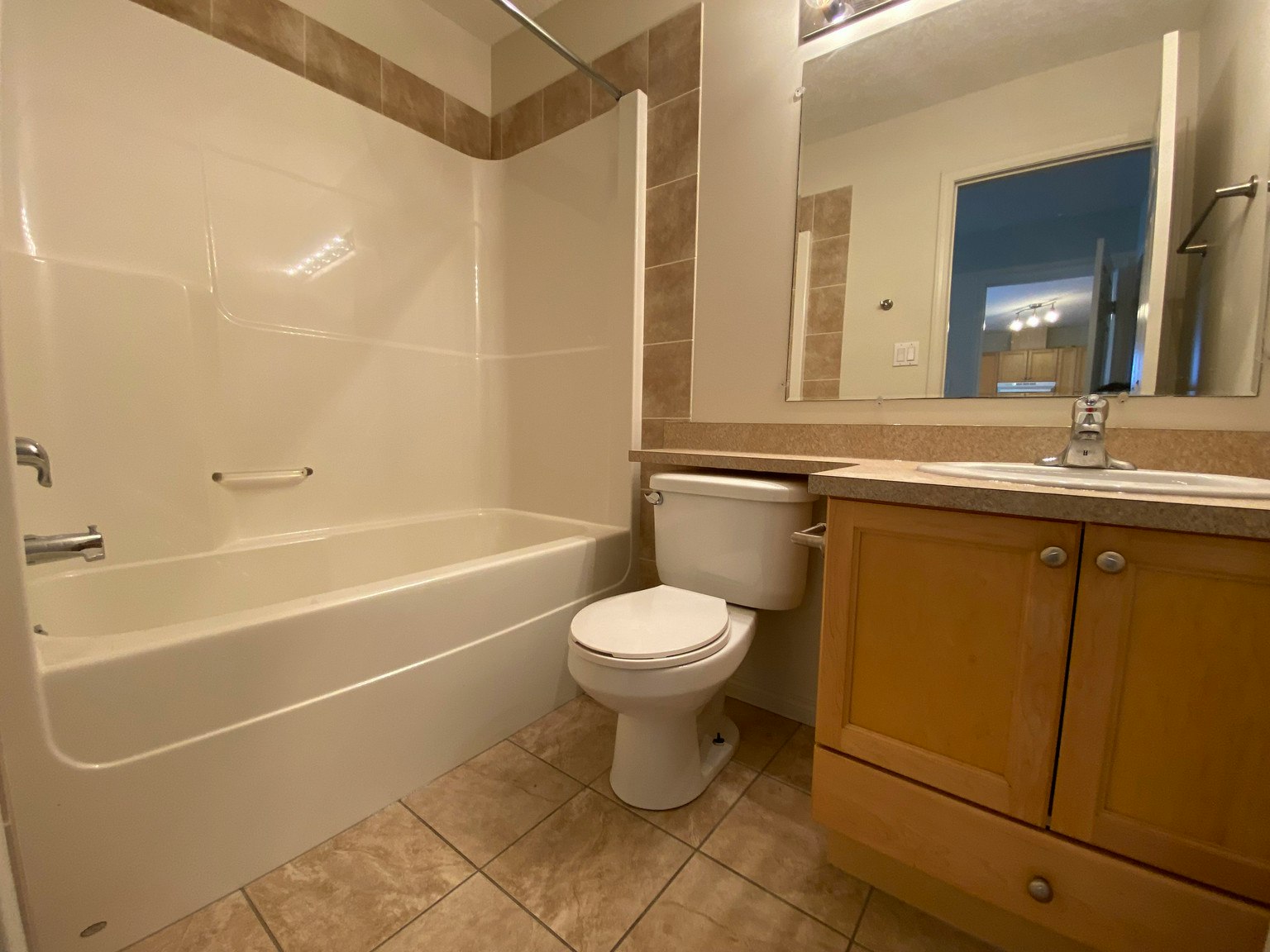115-9810 96 Street, Grande Prairie, AB, T8V 7T9 - 9