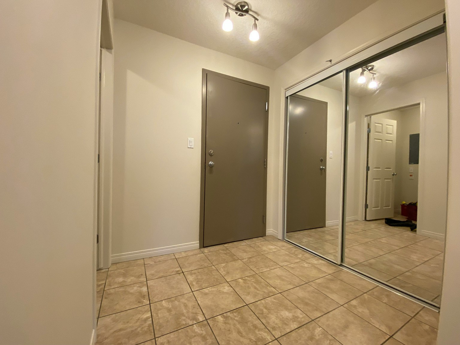 115-9810 96 Street, Grande Prairie, AB, T8V 7T9 - 2