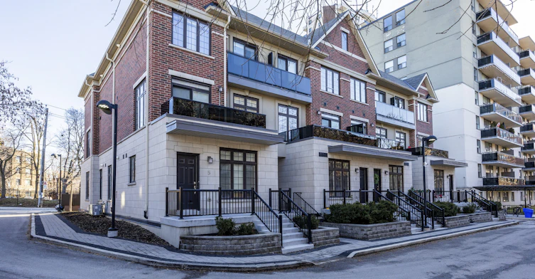 130 Raglan Avenue, Toronto, ON, M6C 0A7