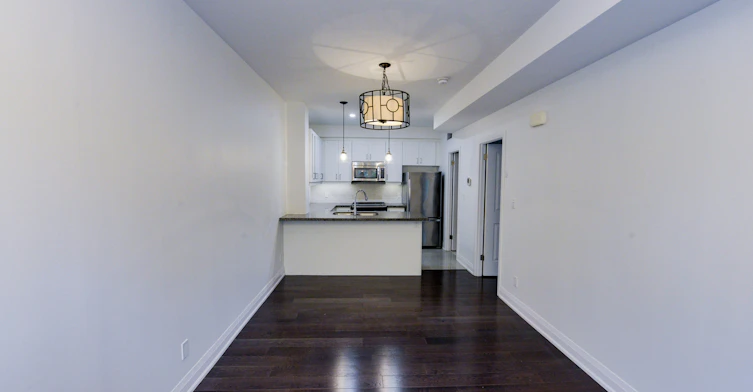 130 Raglan Avenue, Toronto, ON, M6C 0A7 - 8