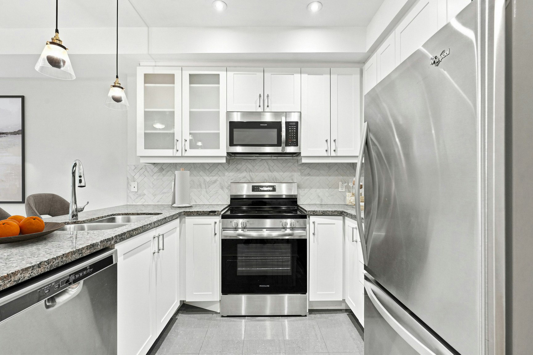130 Raglan Avenue, Toronto, ON, M6C 0A7 - 4