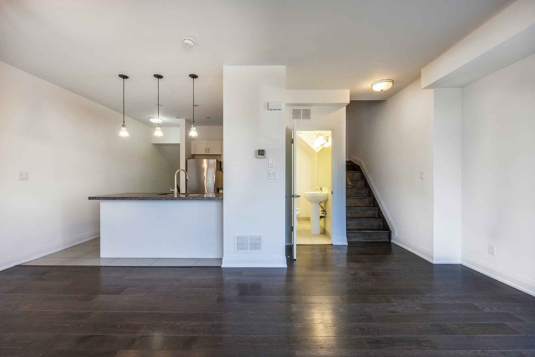130 Raglan Avenue, Toronto, ON, M6C 0A7 - 7
