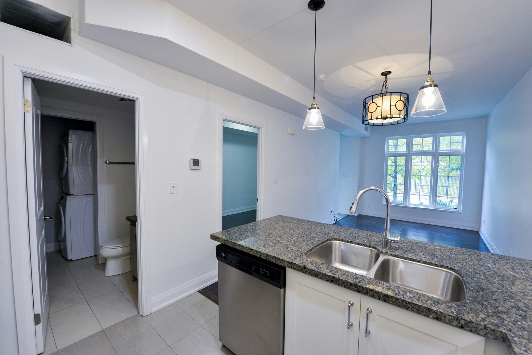 130 Raglan Avenue, Toronto, ON, M6C 0A7 - 6