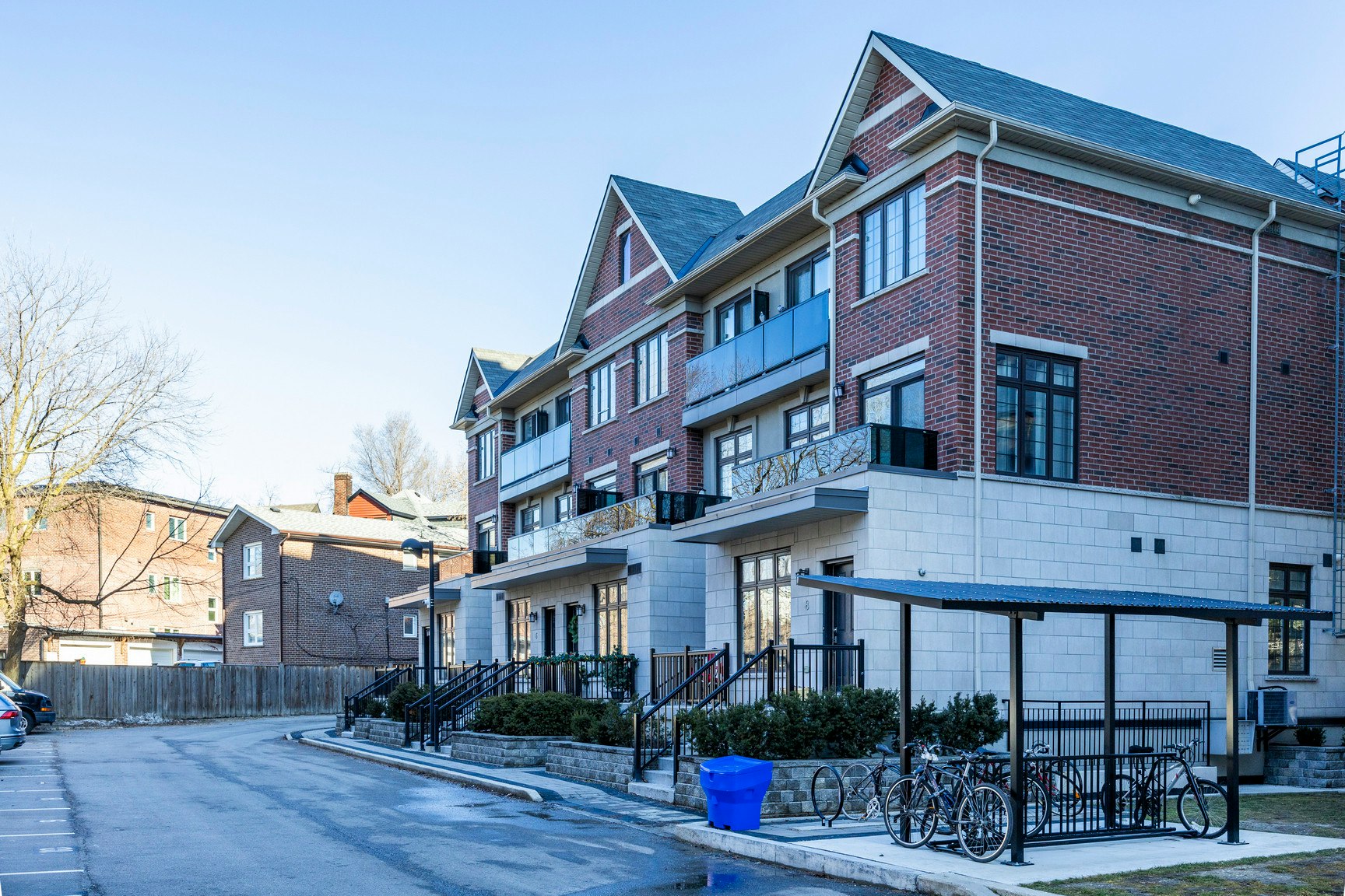 130 Raglan Avenue, Toronto, ON, M6C 0A7 - 17