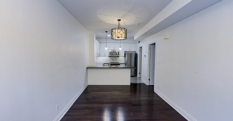 130 Raglan Avenue, Toronto, ON, M6C 0A7 - 8