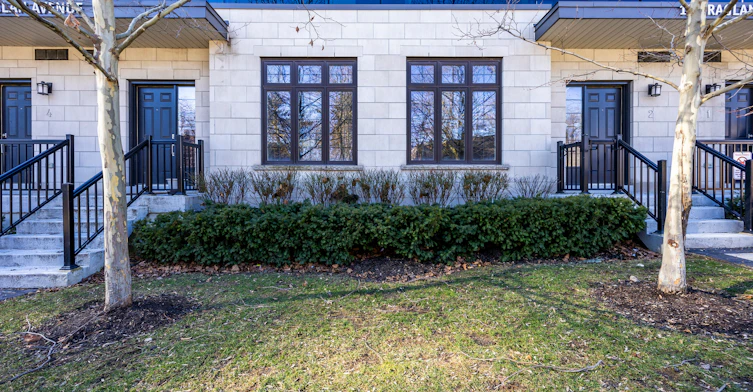 130 Raglan Avenue, Toronto, ON, M6C 0A7 - 18