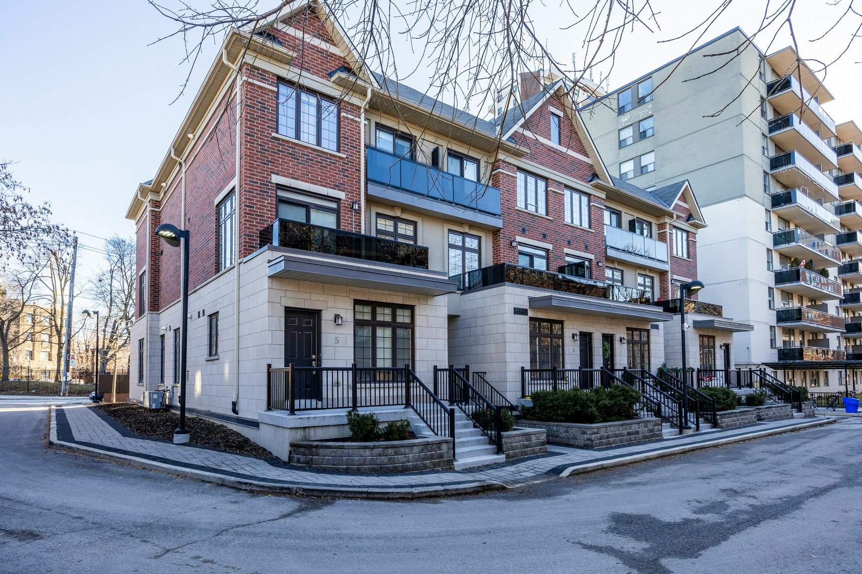 130 Raglan Avenue, Toronto, ON, M6C 0A7 - 2