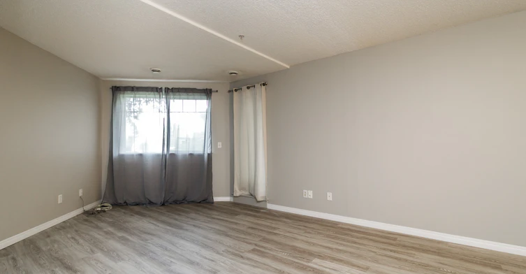 6925 199 Street Nw, Edmonton, AB, T5T 3X8 - 8