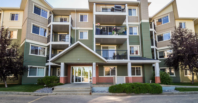 6925 199 Street Nw, Edmonton, AB, T5T 3X8 - 2