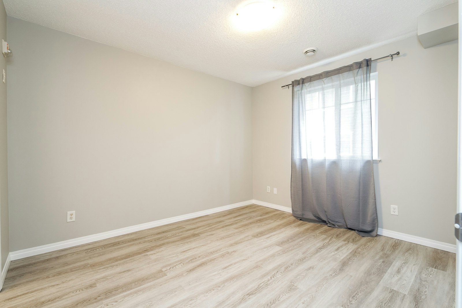 6925 199 Street Nw, Edmonton, AB, T5T 3X8 - 10
