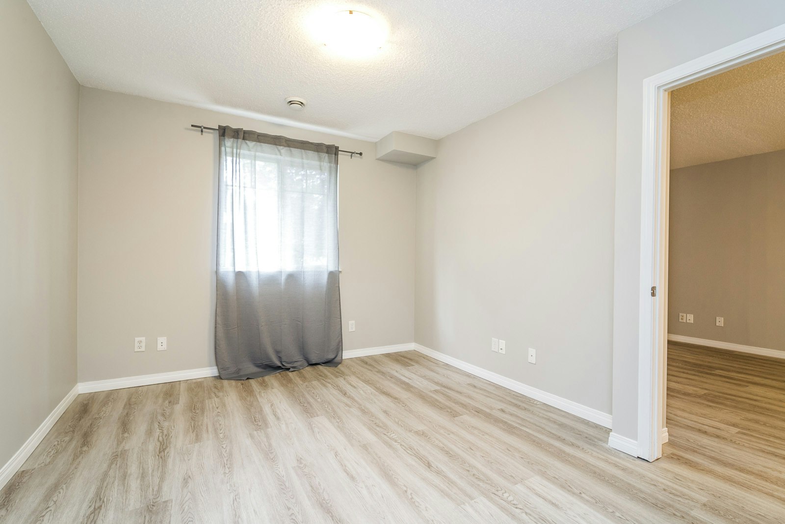 6925 199 Street Nw, Edmonton, AB, T5T 3X8 - 11