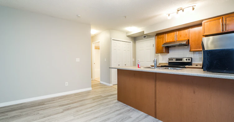 6925 199 Street Nw, Edmonton, AB, T5T 3X8 - 7