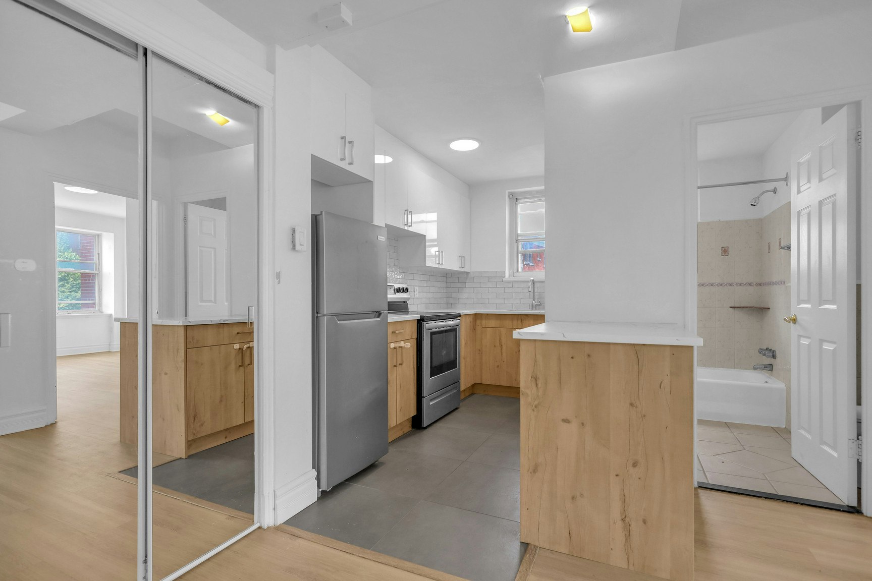 521-200 Kensingon, Westmount, QC, H3Z 2G7 - 2