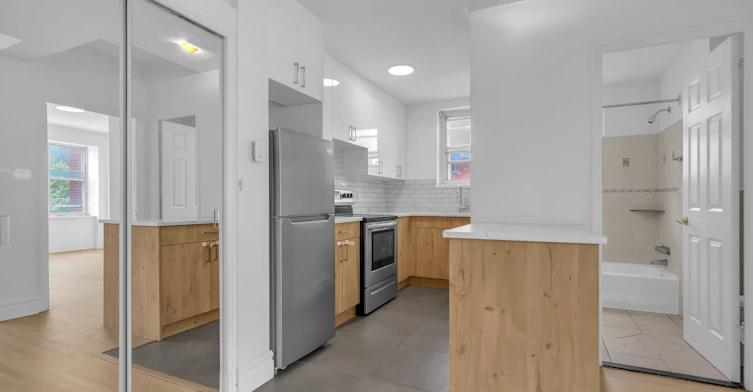 521-200 Kensingon, Westmount, QC, H3Z 2G7 - 2