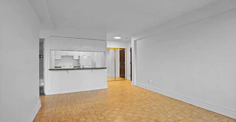 200 Kensingon, Westmount, QC, H3Z 2G7 - 2