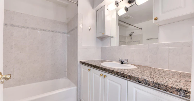 200 Kensingon, Westmount, QC, H3Z 2G7 - 5