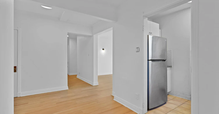 206-3777 Chem. De La Côte Des Neiges, Montréal, QC, H3H 1V8 - 8