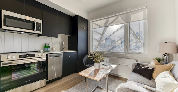 612-12 Edmonton Trail, Calgary, AB, T2E 8R5 - 2