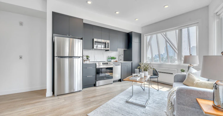 311-12 Edmonton Trail, Calgary, AB, T2E 8R5 - 3
