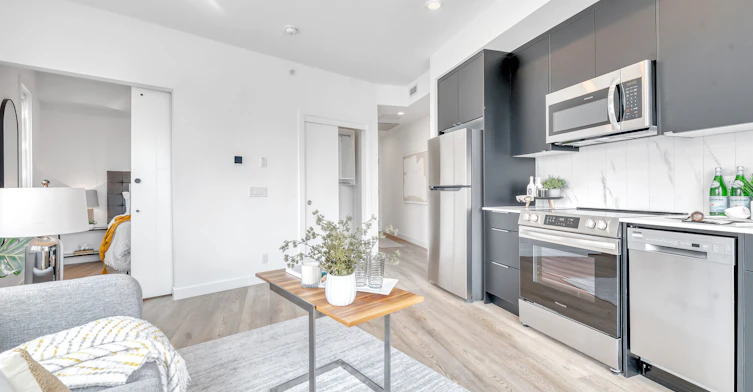 505-12 Edmonton Trail, Calgary, AB, T2E 8R5 - 5