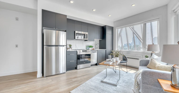 604-12 Edmonton Trail, Calgary, AB, T2E 8R5 - 3