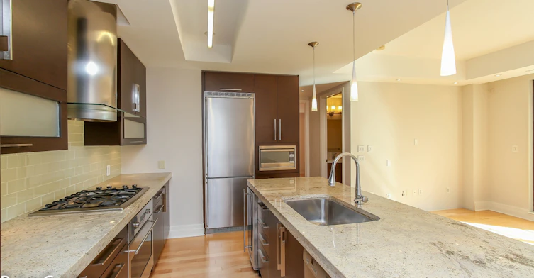 327 Breezehill Avenue South, Ottawa, ON, K1Y 1R6 - 11