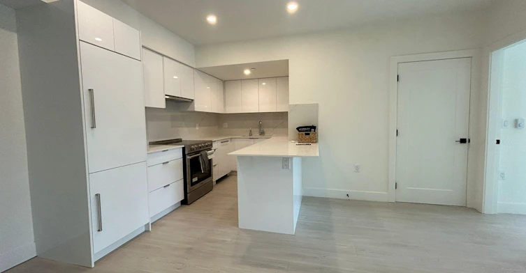 203-5399 Joyce Street, Vancouver, BC, V5R 4H3 - 5