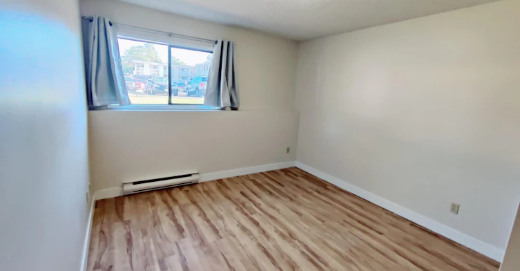 2320 South , Penticton, BC, V2A 5H9 - 5