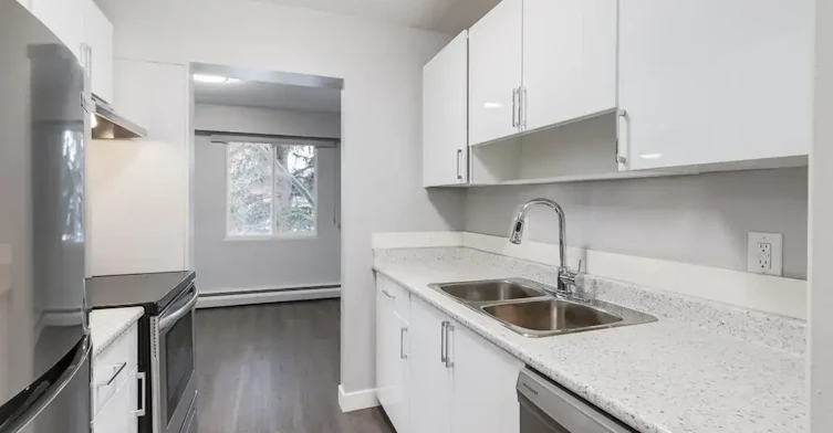 3-9205-2105 90 Avenue SW, Calgary, AB, T2V 0X5 - 11