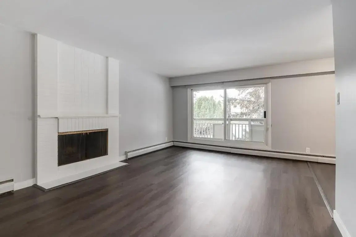 2-2009-2105 90 Avenue SW, Calgary, AB, T2V 0X5 - 4