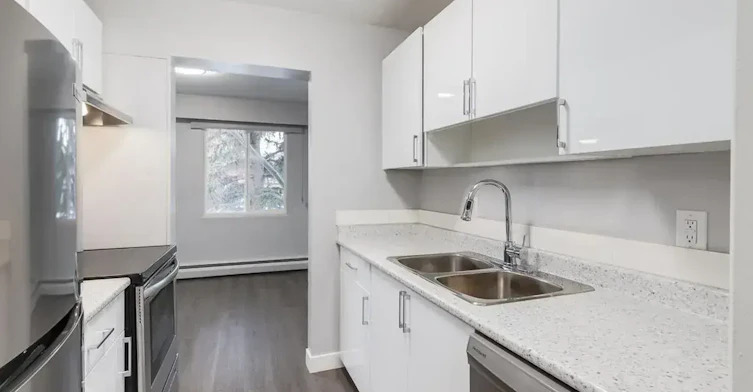 5-2025-2105 90 Avenue SW, Calgary, AB, T2V 0X5 - 11
