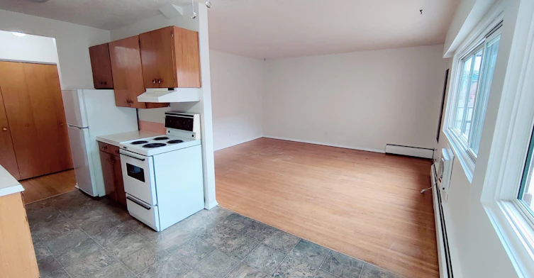 471 Winnipeg Street, Penticton, BC, V2A 5M6 - 2