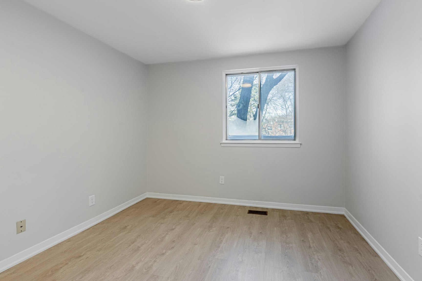 FEED-207 Davisville Avenue, Toronto, ON, M4S 1G8 - 16