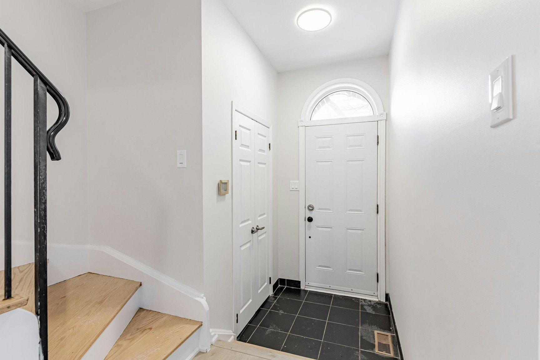 FEED-207 Davisville Avenue, Toronto, ON, M4S 1G8 - 22