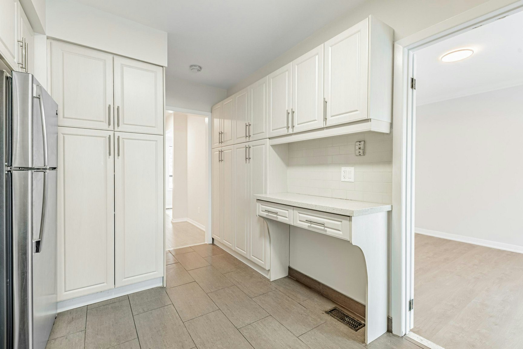 FEED-207 Davisville Avenue, Toronto, ON, M4S 1G8 - 4