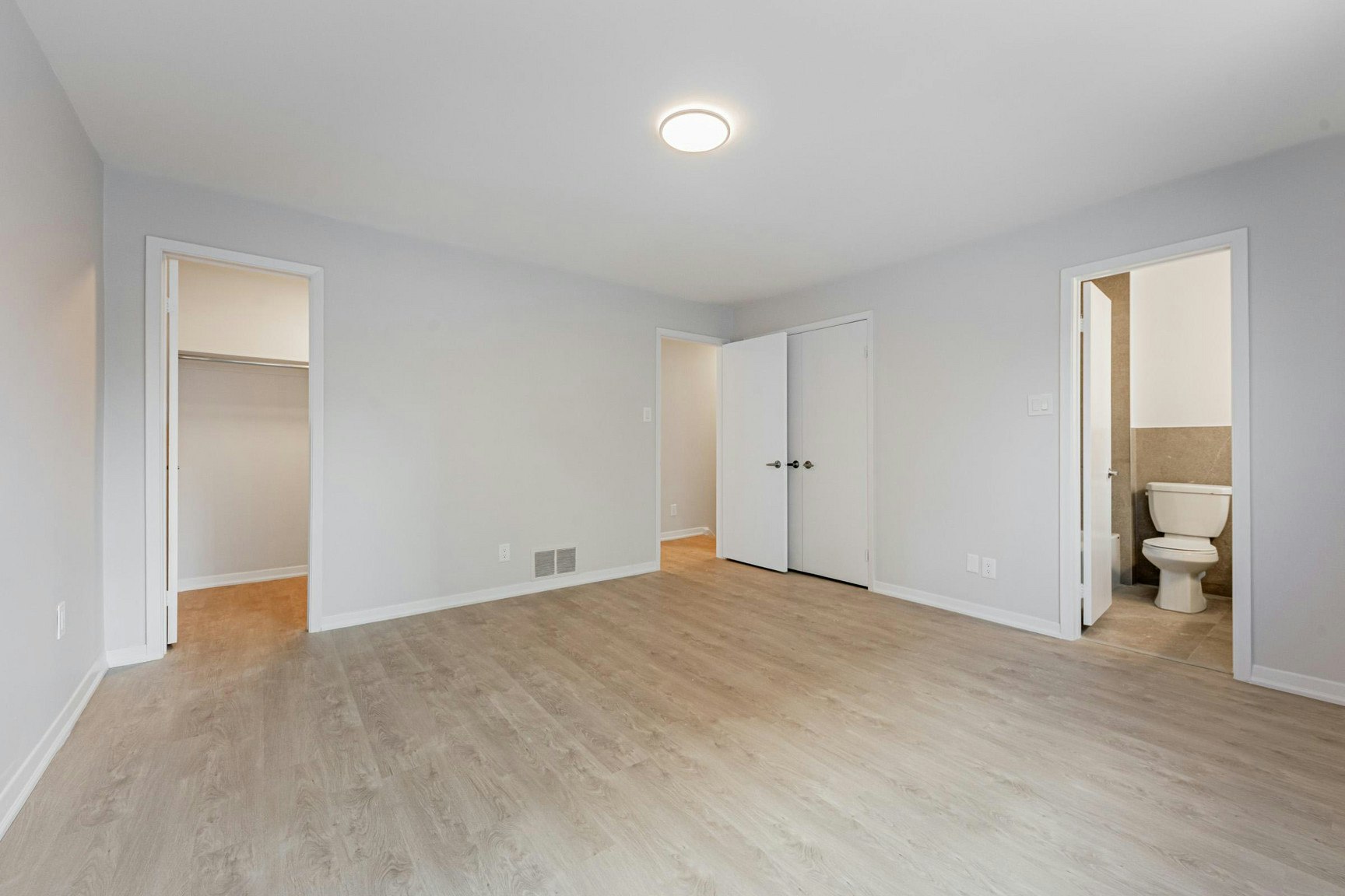 FEED-207 Davisville Avenue, Toronto, ON, M4S 1G8 - 21