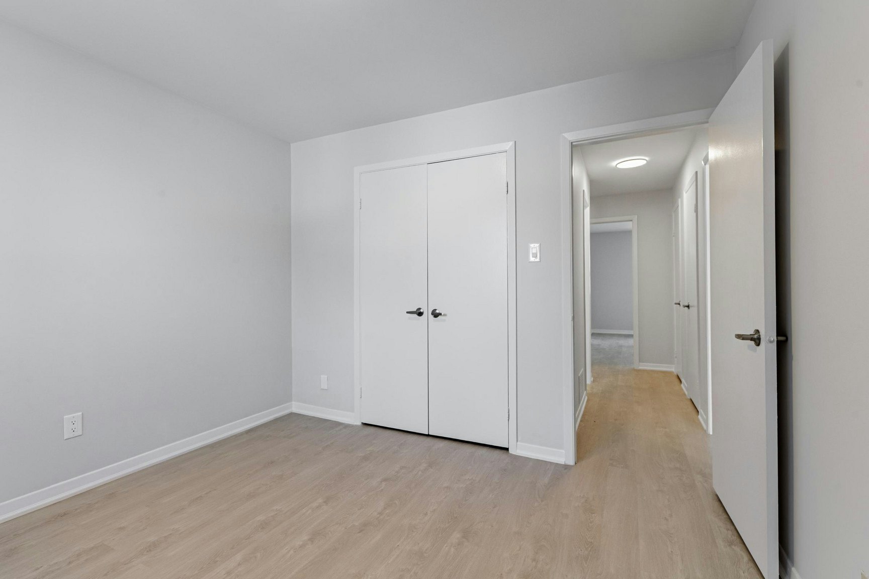 FEED-207 Davisville Avenue, Toronto, ON, M4S 1G8 - 17