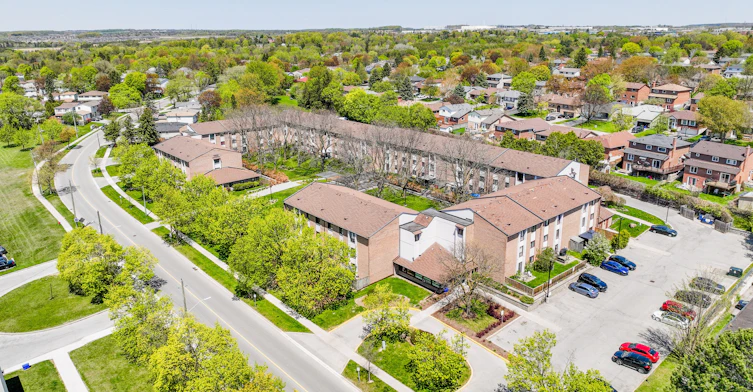 75-201-77 Huron Heights Drive, Newmarket, ON, L3Y 5V9 - 16