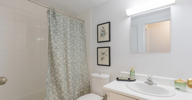 75-201-77 Huron Heights Drive, Newmarket, ON, L3Y 5V9 - 12
