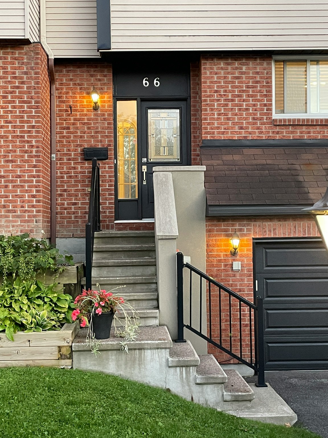 1-66 Coolspring Crescent, Ottawa, ON, K2E 7M8