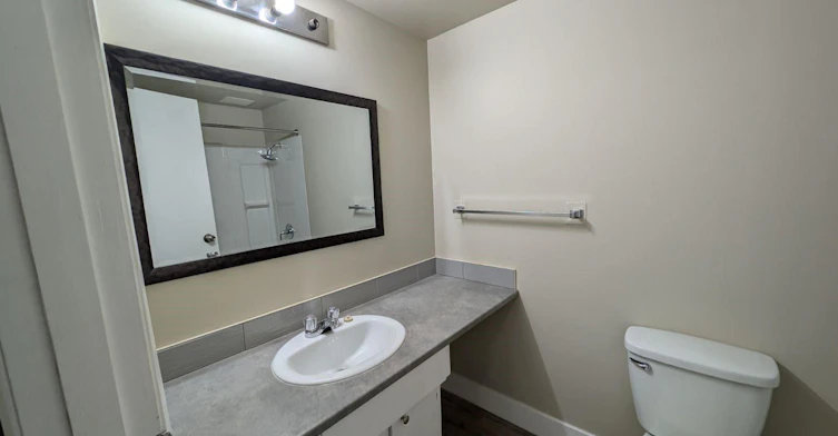 1075 12th Street, Kamloops, BC, V2B 3C4 - 5