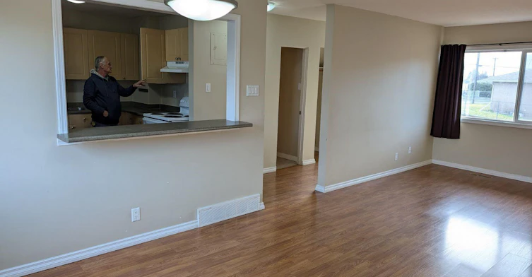1075 12th Street, Kamloops, BC, V2B 3C4 - 2