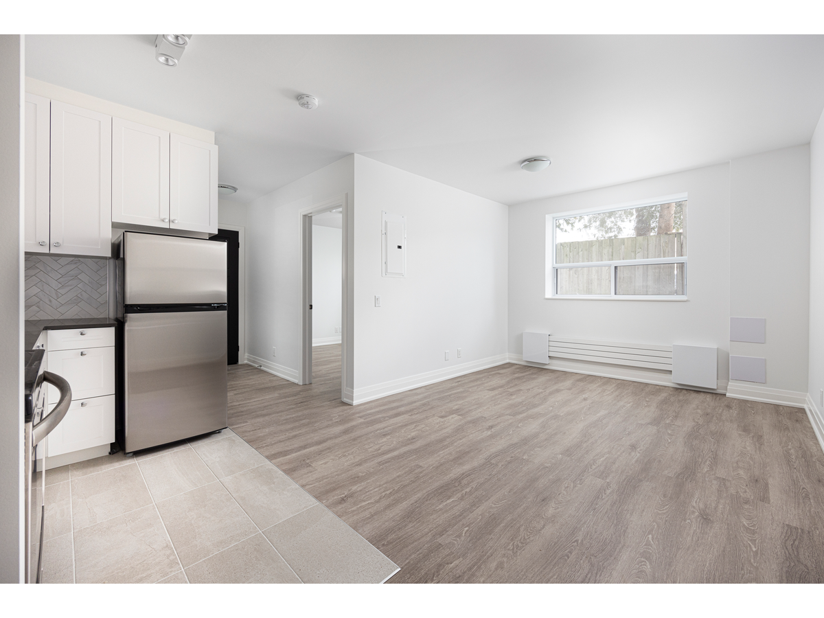 0310-2701 Eglinton Avenue W, Toronto, ON, M6M 1V2 - 3